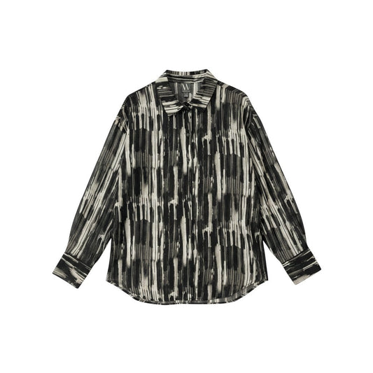 Triple H Treasures Worthington women's black and white abstract brushstroke print long sleeve button-up shirt.